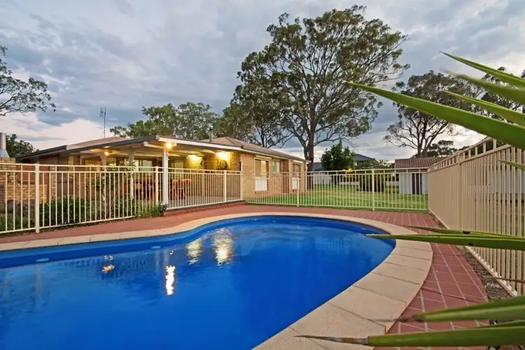 11 Hamzah Drive, Cotswold Hills QLD 4350