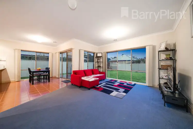 Fifth view of Homely house listing, 8 Mitchell Close, Pakenham VIC 3810