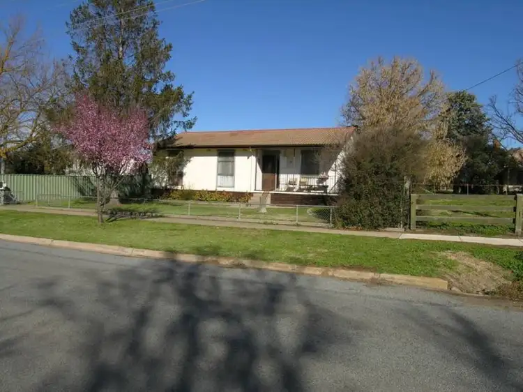 12 Ailsa Street, Mansfield VIC 3722