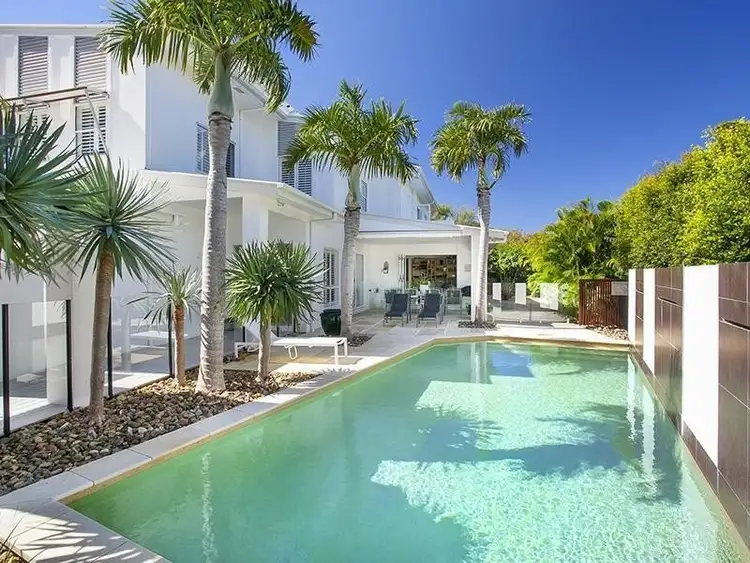 10 Captains Court, Sunrise Beach QLD 4567