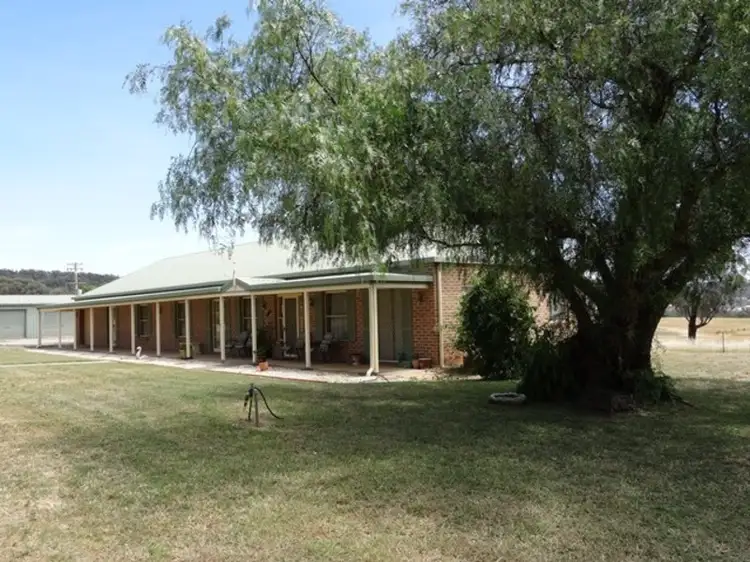 196 Packham Drive, Molong NSW 2866