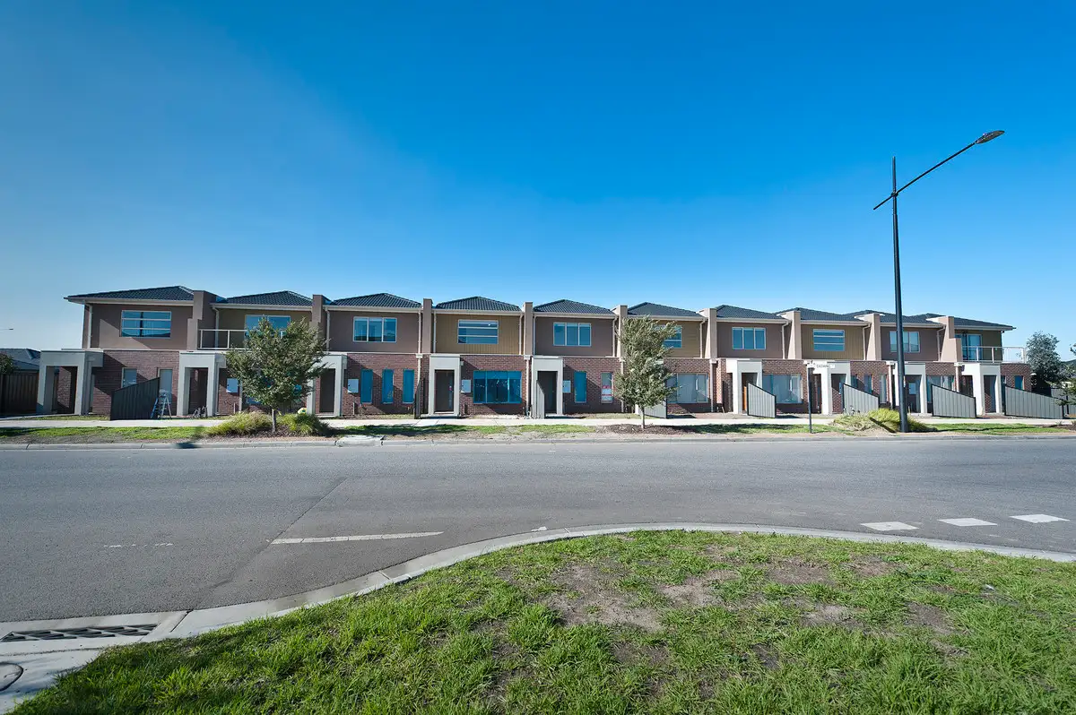 Main view of Homely townhouse listing, 5/98 Champion Parade, Craigieburn VIC 3064