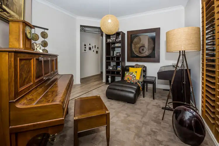 Fifth view of Homely house listing, 4 Lockwood Place, Molendinar QLD 4214