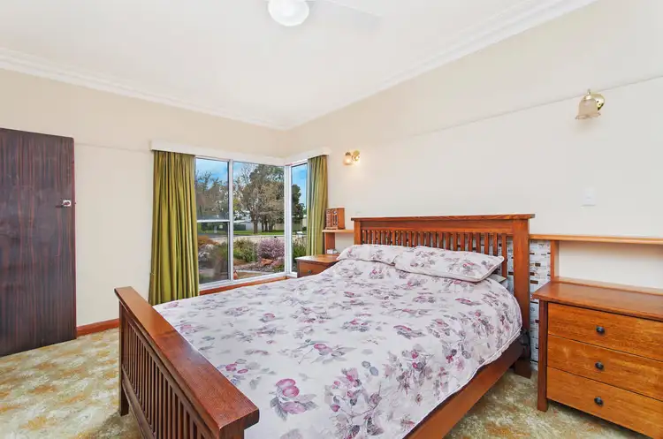 Sixth view of Homely house listing, 1 Bree Road, Hamilton VIC 3300