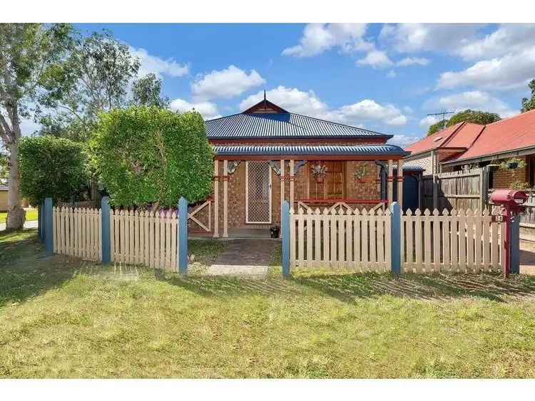 24 Paton Crescent, Forest Lake QLD 4078