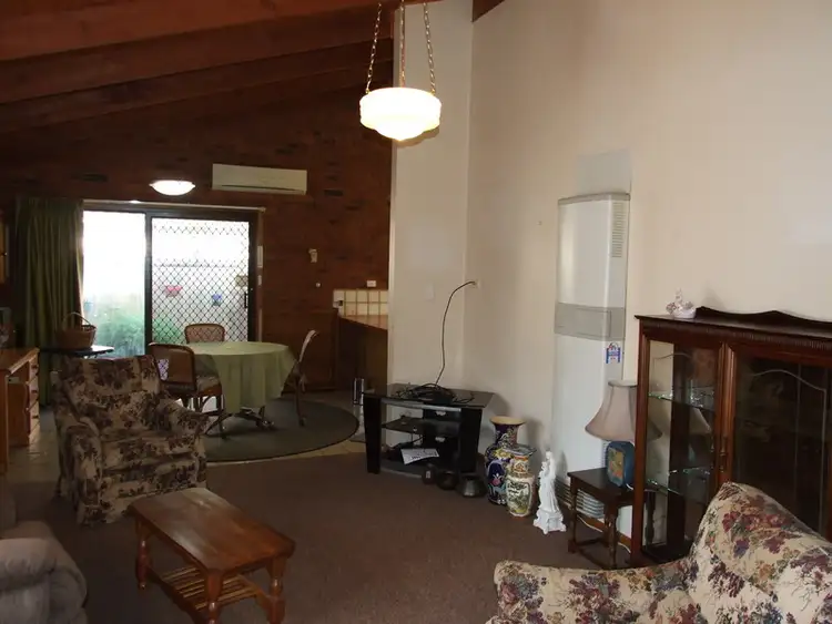 Fifth view of Homely semi-detached listing, 2/28 Hunter Street, Moe VIC 3825