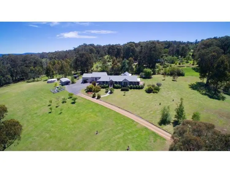 82 Bromfield Drive, Tolmie VIC 3723