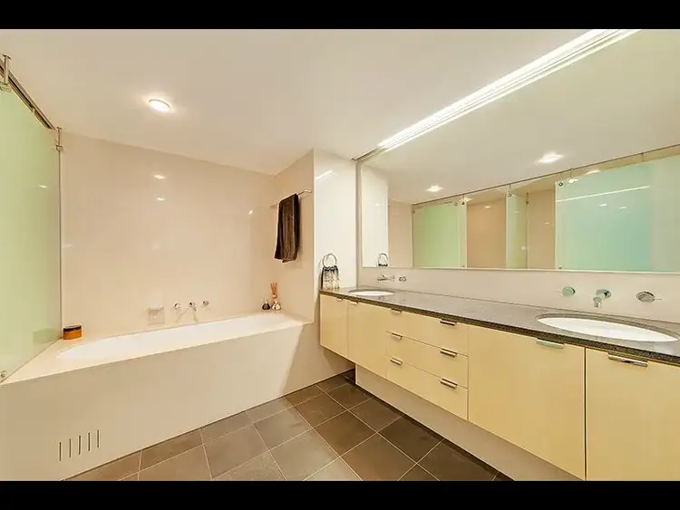 Third view of Homely apartment listing, 330/19 Hickson Road, Sydney NSW 2000