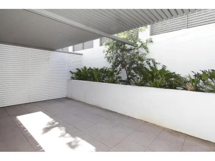 Main view of Homely apartment listing, 2/736 - 740 Ipswich Road, Annerley QLD 4103