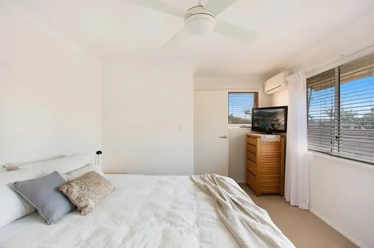 Fifth view of Homely unit listing, 1/95 Dolphin Avenue, Mermaid Beach QLD 4218