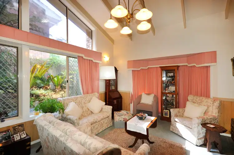 Third view of Homely house listing, 5 Margot Court, Mount Lofty QLD 4350