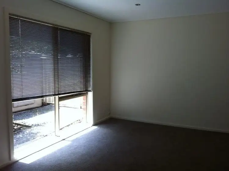 Second view of Homely townhouse listing, 5/55 Milton Street, Hamilton VIC 3300