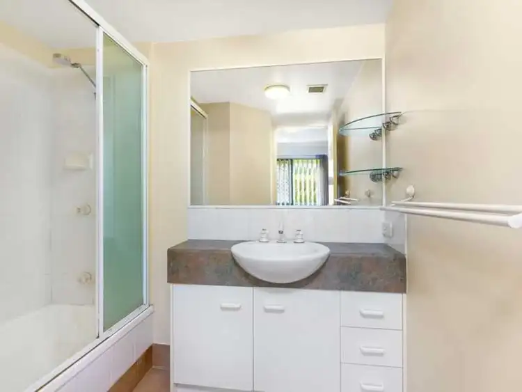 Fifth view of Homely unit listing, 4/9 Tweed Street, Southport QLD 4215