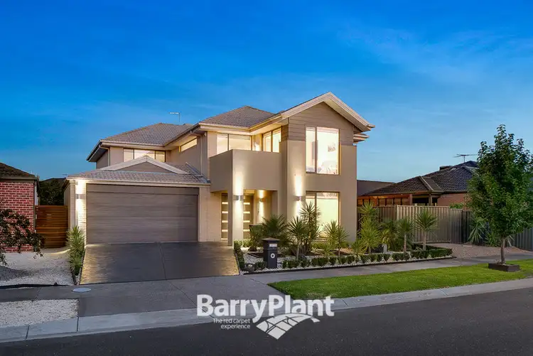 10 Greenway Drive, Pakenham VIC 3810