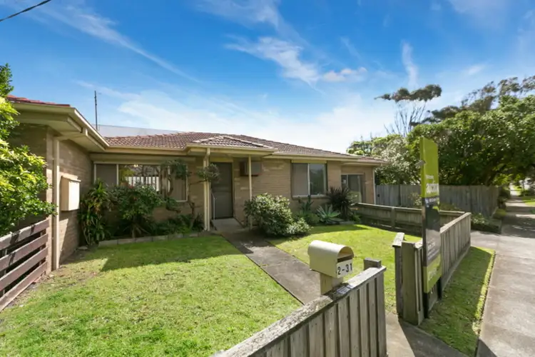 2/31 King Georges Avenue, Mornington VIC 3931