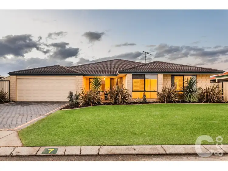 7 Daintree Loop, Bertram WA 6167