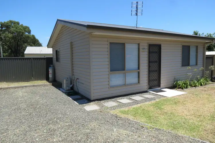 123 & 123a Alkira Avenue, Cessnock NSW 2325