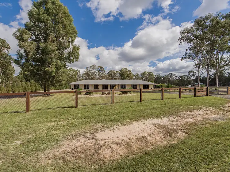15 Legend Drive, Adare QLD 4343