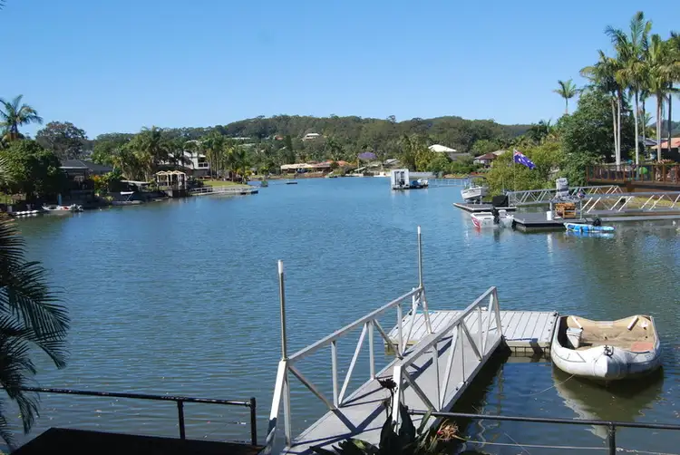 8 Bradshaw Drive, Currumbin Waters QLD 4223