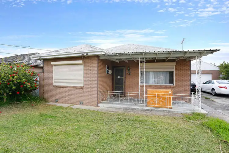 9 Cornhill Street, St Albans VIC 3021