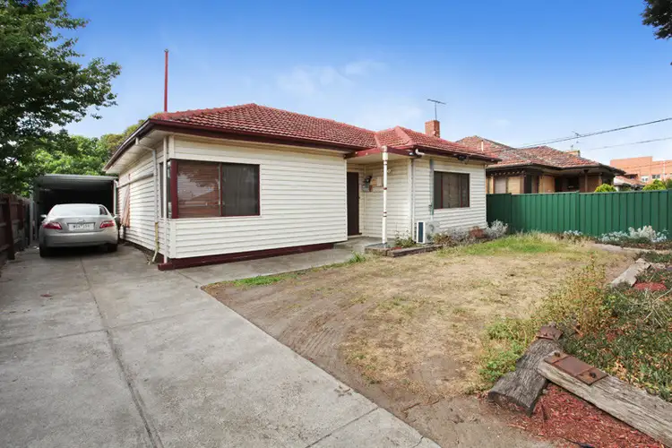 10 Cranbourne Avenue, Sunshine North VIC 3020