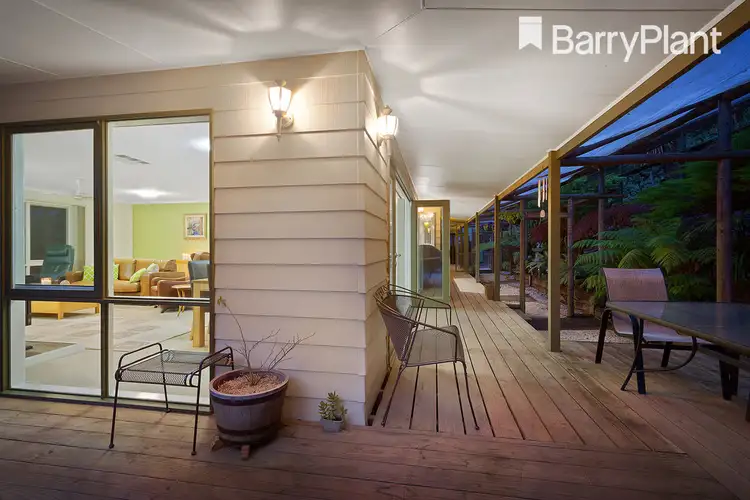 44 Second Avenue, Cockatoo VIC 3781
