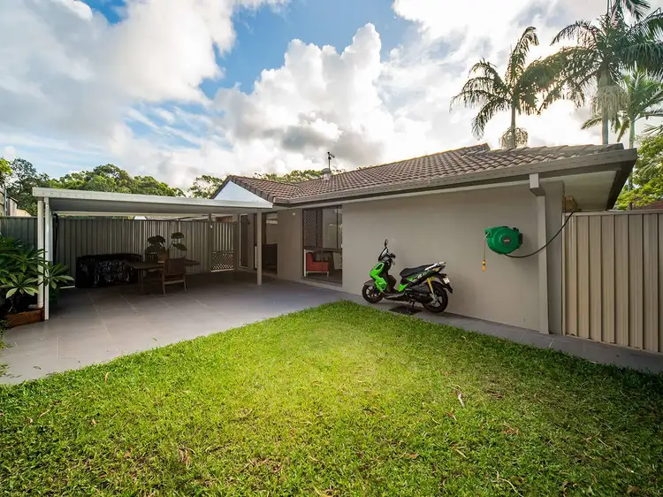 2/5 Napper Road, Arundel QLD 4214