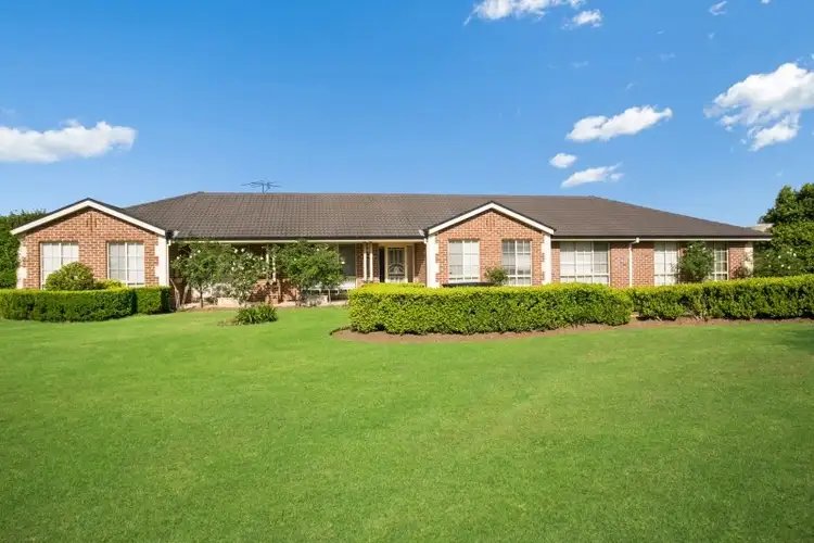 2 Valentine Close, Greta NSW 2334