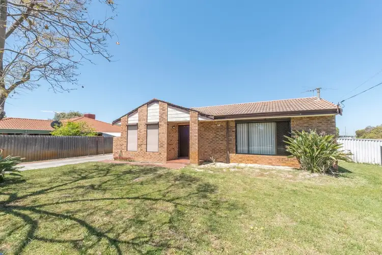 122 Railway Parade, Queens Park WA 6107