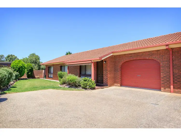 Main view of Homely unit listing, 2/23 Wentworth Court, Lavington NSW 2641