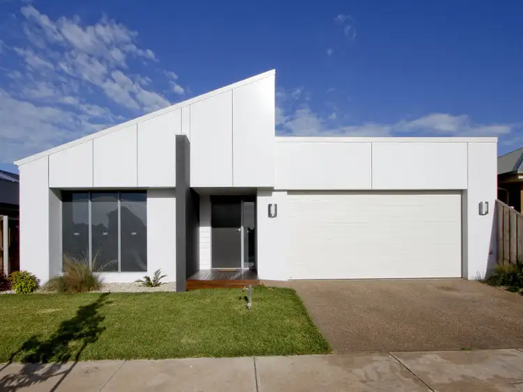 12 Billabong Avenue, Sale VIC 3850