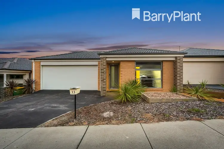33 Rockford Street, Pakenham VIC 3810
