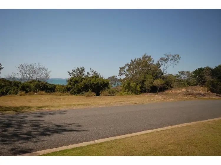 92 Esplanade, Lammermoor QLD 4703