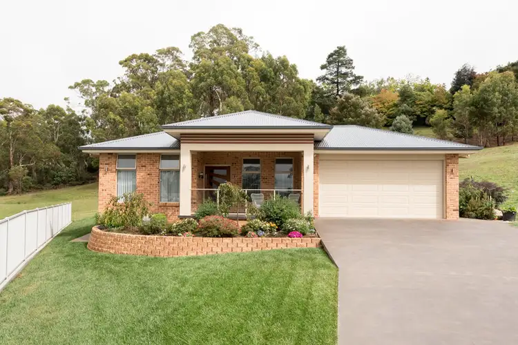 6 Jesamel Place, West Ulverstone TAS 7315