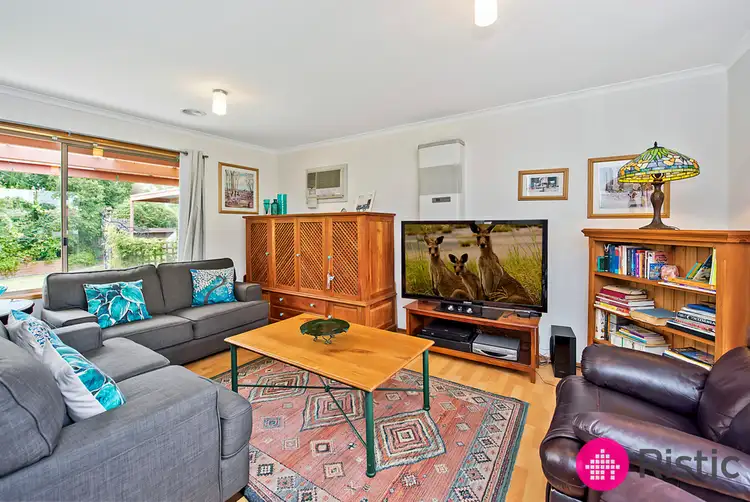 Second view of Homely house listing, 7 Stradella Close, Mill Park VIC 3082