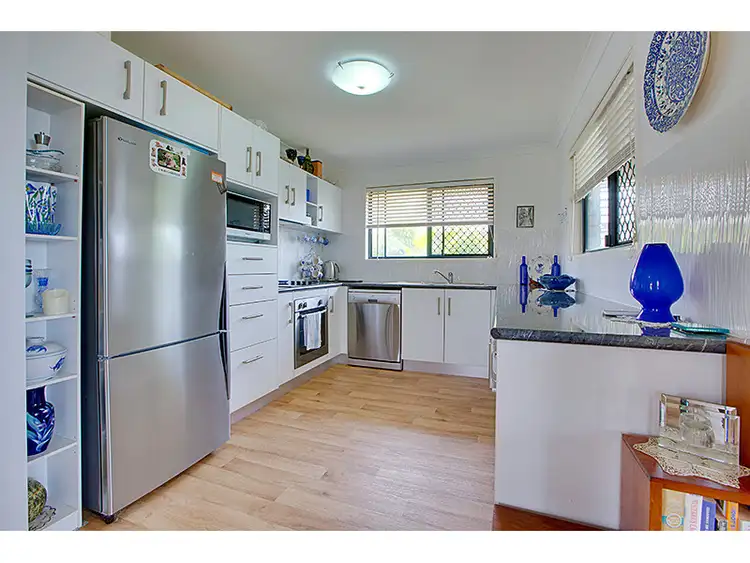 Sixth view of Homely house listing, 2 Broadbeach Court, Pacific Heights QLD 4703