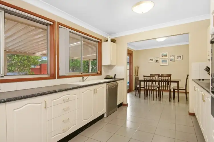 Second view of Homely house listing, 6 Pepler Place, Thornton NSW 2322