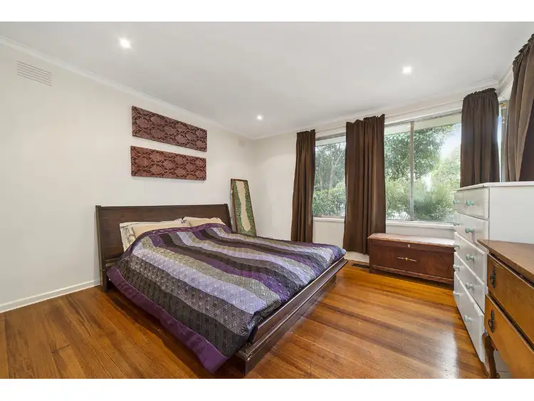 Sixth view of Homely house listing, 1 Hartley Court, Frankston VIC 3199