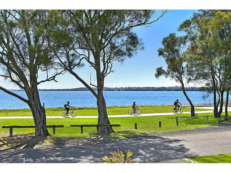 60 Lucinda Avenue, Killarney Vale NSW 2261