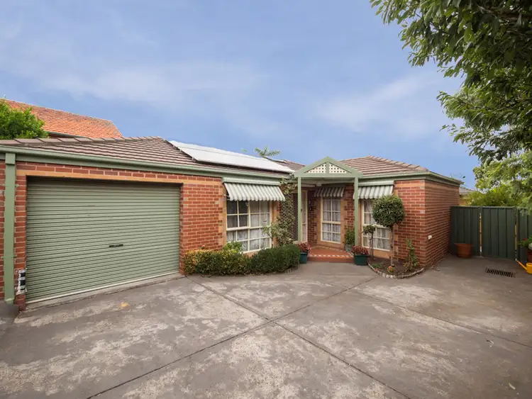 2/9 Irvine Crescent, Brunswick West VIC 3055