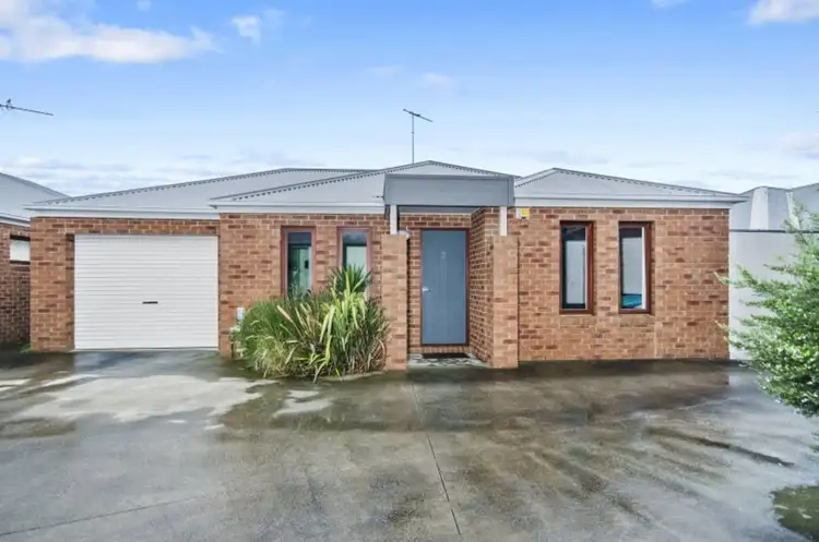 2/10 Loris Close, Grovedale VIC 3216