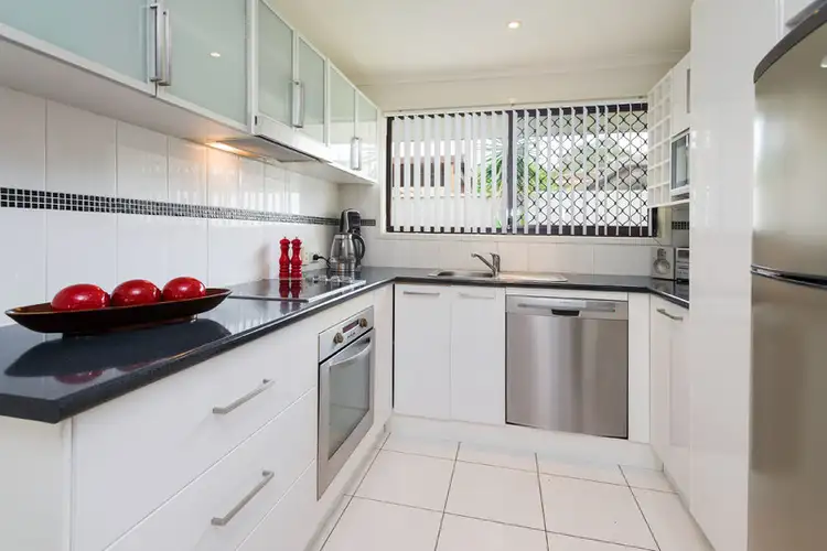 Fourth view of Homely semi-detached listing, 1/35 Donald Avenue, Paradise Point QLD 4216