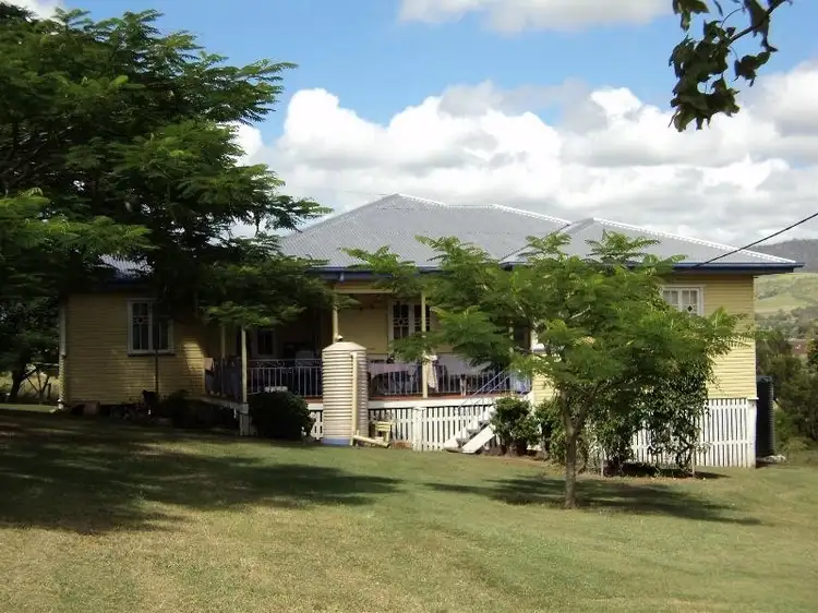 110 Upper Tenthill School Road, Upper Tenthill QLD 4343