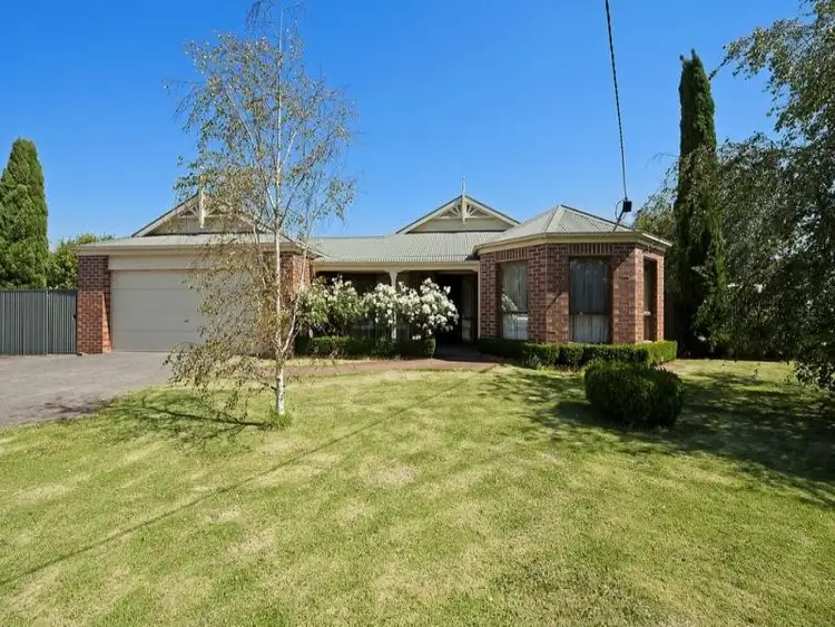 13 Mitchell Street, Cobden VIC 3266