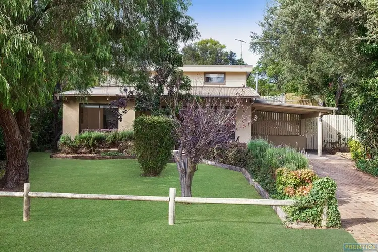 9 Niblick Street, Rye VIC 3941