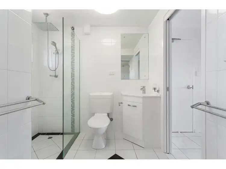 Sixth view of Homely unit listing, 15/100 Scenic Highway, Lammermoor QLD 4703