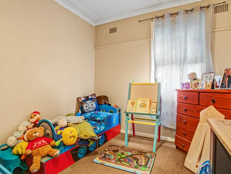 Sixth view of Homely house listing, 8 Pearson Street, Rutherford NSW 2320