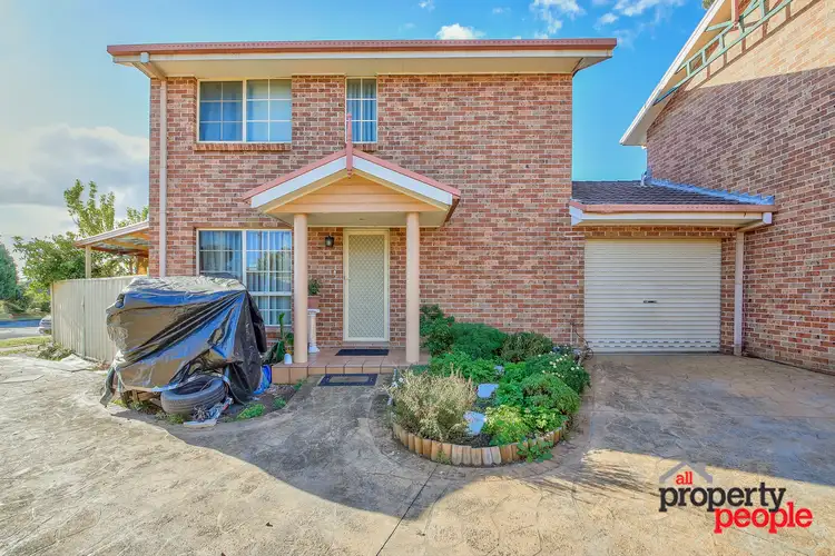 5/1 Fields Road, Macquarie Fields NSW 2564