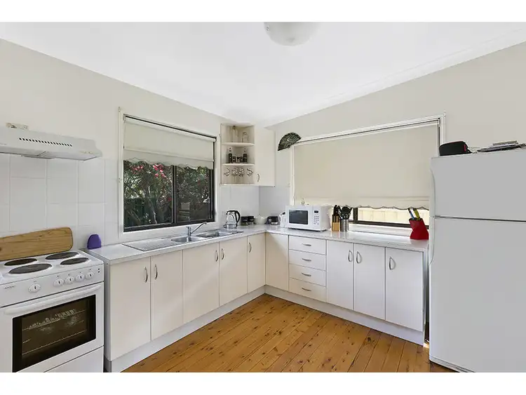 Fourth view of Homely house listing, 27 Buckingham Road, Berkeley Vale NSW 2261