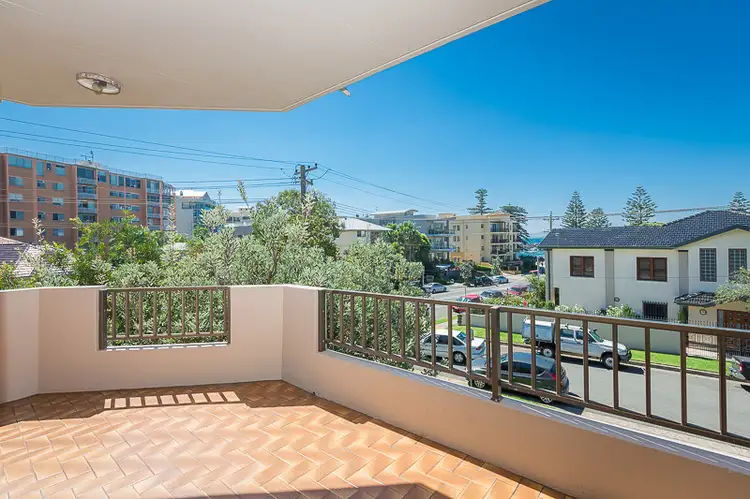 Main view of Homely unit listing, 4/11 Harbour Street, Wollongong NSW 2500